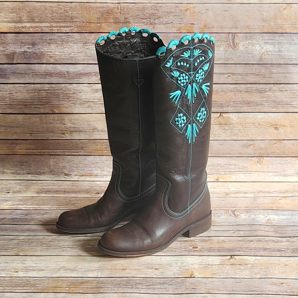 BCBG Max Azria Wome's Leather Boots Size  10B